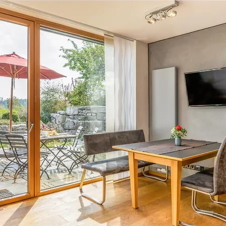 Lebensart-Am-See-Exklusive-Spa-Ferienwohnung-Wellvital-Direkt-Am-See * Bad Endorf