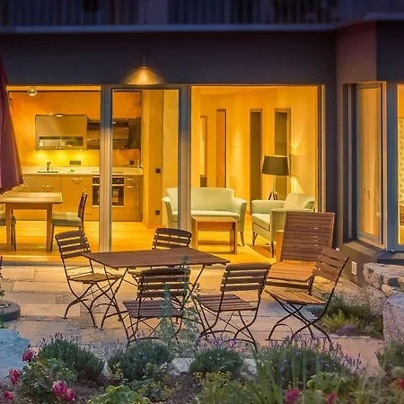 Lebensart-Am-See-Exklusive-Spa-Ferienwohnung-Wellvital-Direkt-Am-See * Bad Endorf