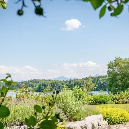 Lebensart-Am-See-Exklusive-Spa-Ferienwohnung-Wellvital-Direkt-Am-See Bad Endorf